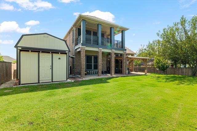 Building Photo - 931 W Cedar St