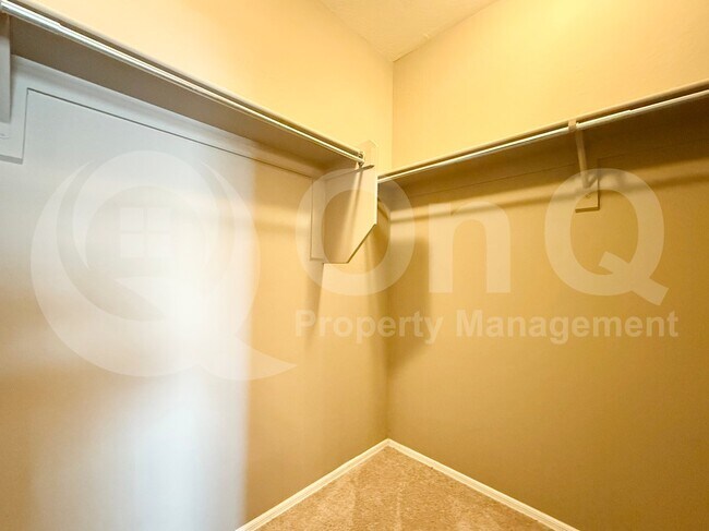 Building Photo - 5495 W Victory Way