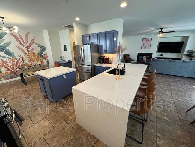 Building Photo - 80746 Diamondback Trail