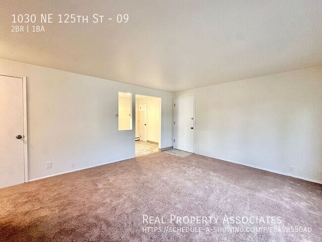 Building Photo - 1030 NE 125th St