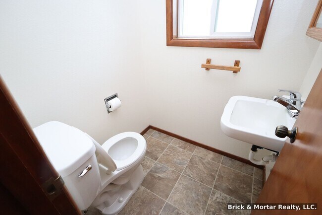 Building Photo - 3-Bedroom 1.5-Bathroom house in Stayton, OR