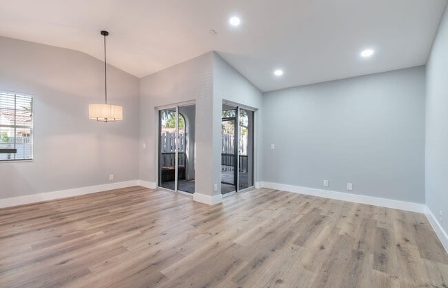 Building Photo - 1579 Springside Dr