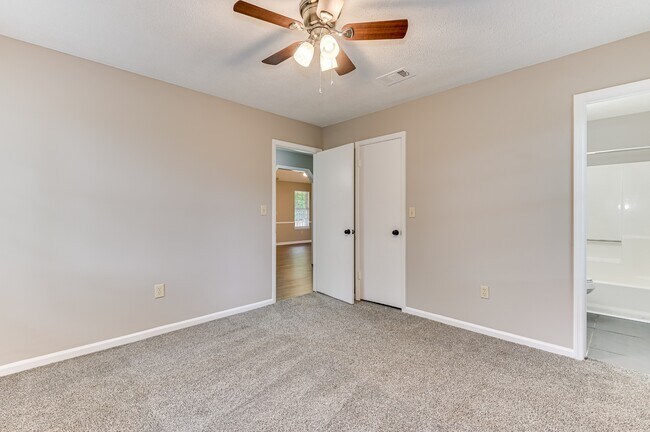 Building Photo - 2960 Glenn Hills Dr