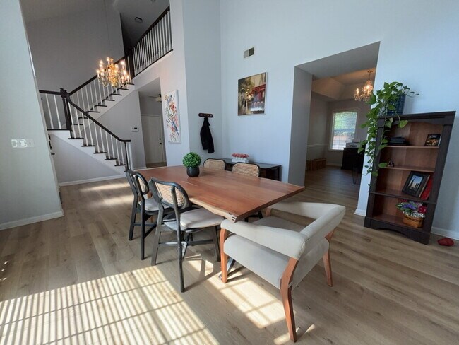 Building Photo - 1009 Ariel Ct