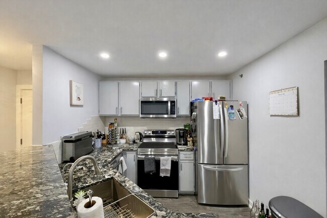 Building Photo - 300 Cunat Blvd