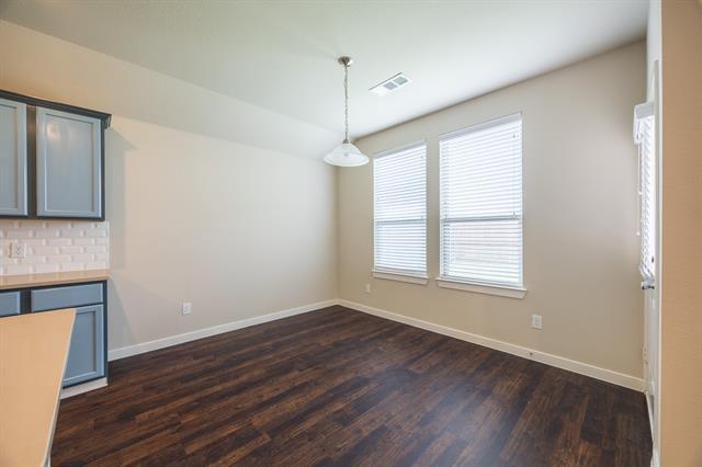 Building Photo - 1560 Kleberg Dr