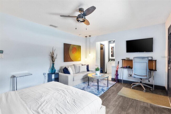 Building Photo - 5128 Lido St