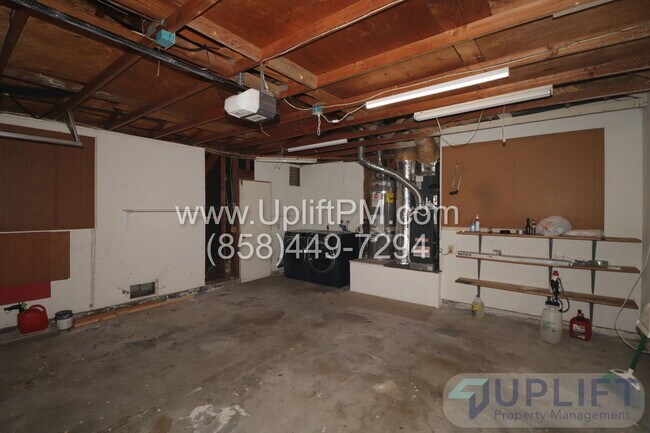 Building Photo - 1529 Marjorie St