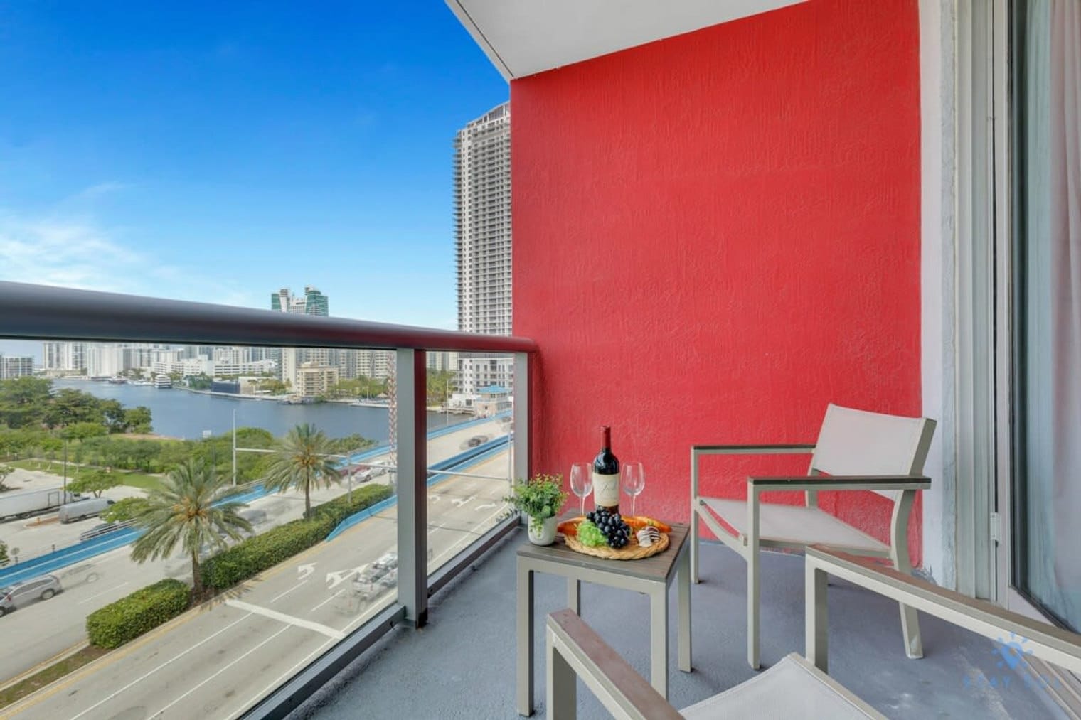 Building Photo - 2602 E Hallandale Beach Blvd