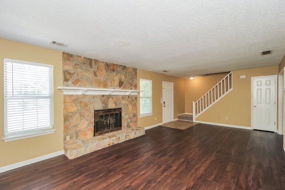 Building Photo - 3138 Jessica Dr