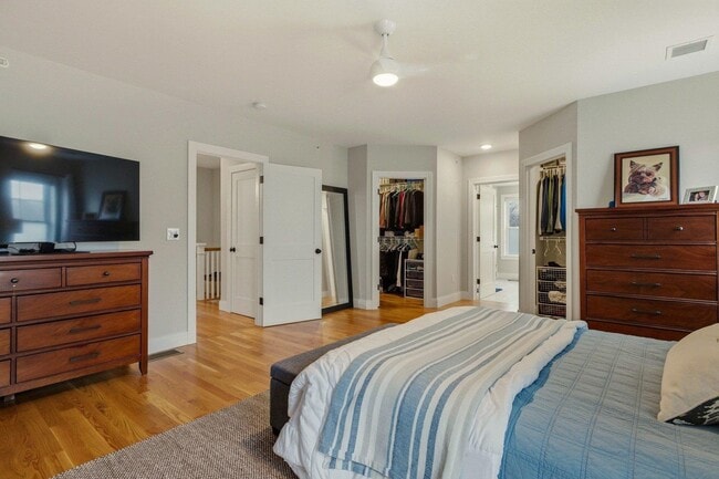 Building Photo - 40 Sage Ln