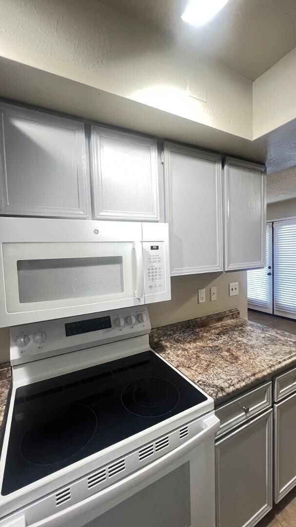 Building Photo - 6008 W Townley Ave