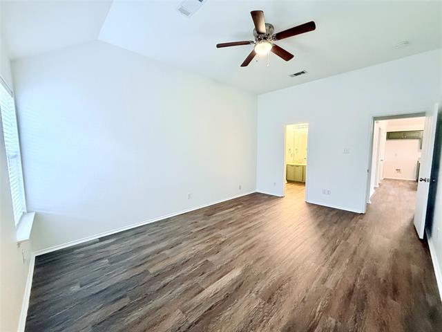 Building Photo - 102 Magnolia St