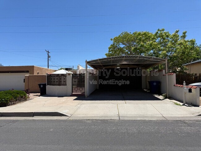 Building Photo - 520 Ortiz Dr NE