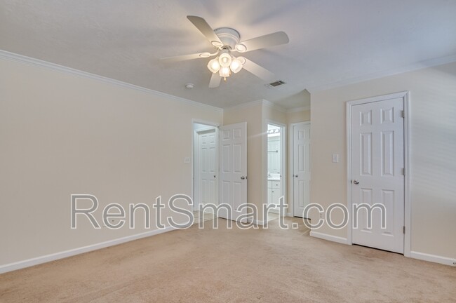 Building Photo - 324 Hornhead Dr