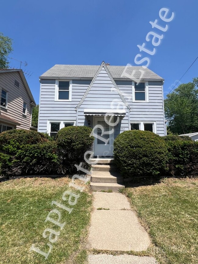 Primary Photo - Cozy 3-Bedroom Home in West Toledo