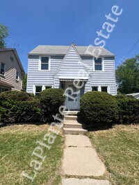Building Photo - Cozy 3-Bedroom Home in West Toledo