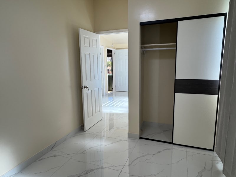 Building Photo - 1676 Hoonipo St