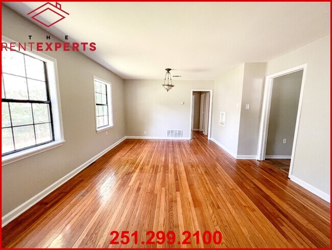Building Photo - 3015 Farcott St