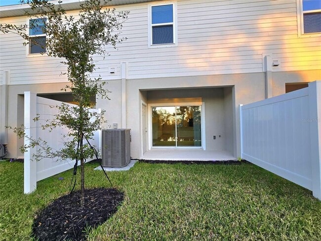 Building Photo - 13215 Forge Ave