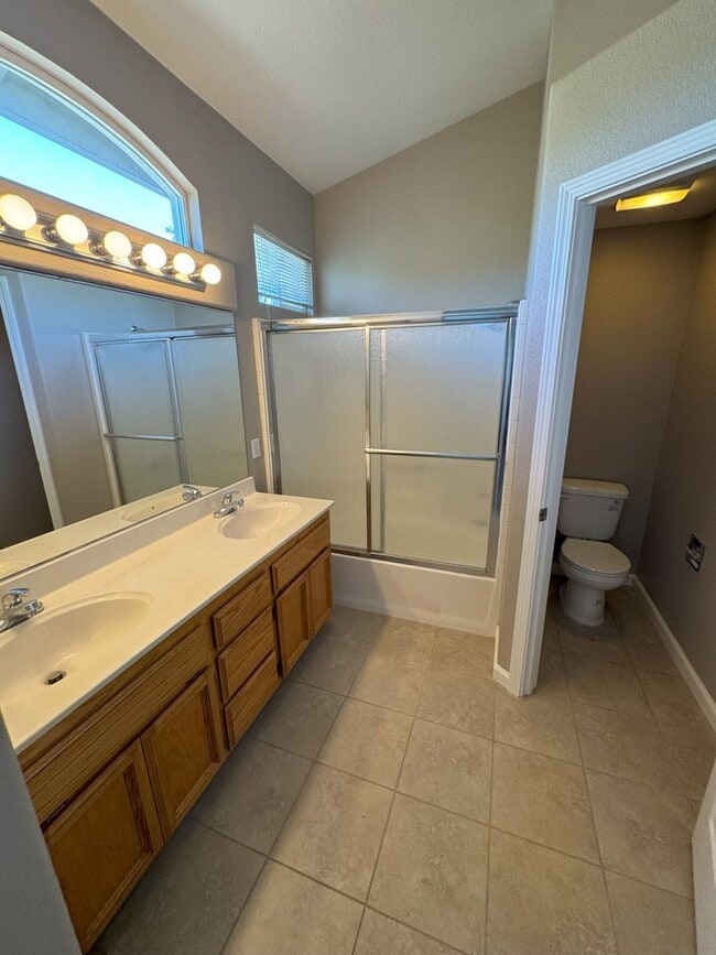 Building Photo - 4904 Brittany Ct