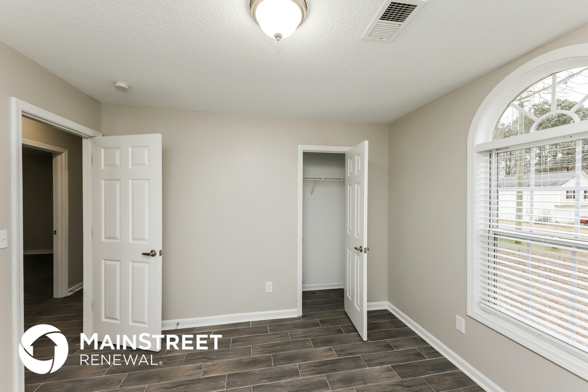 Building Photo - 1091 Woodwind Dr