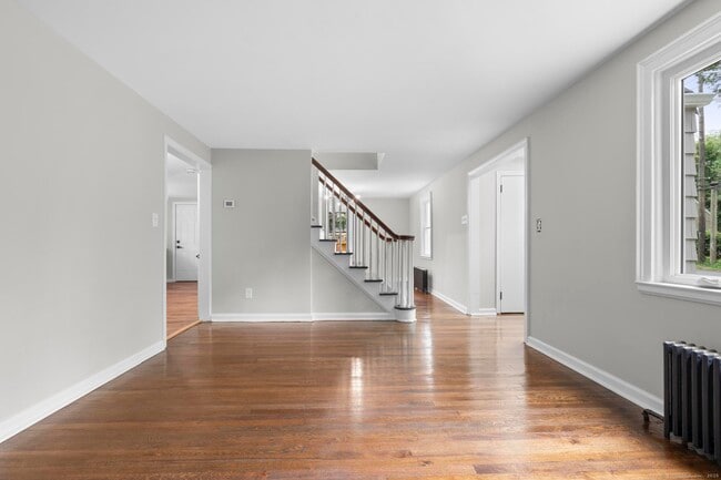 Building Photo - 17 Brookdale Ave