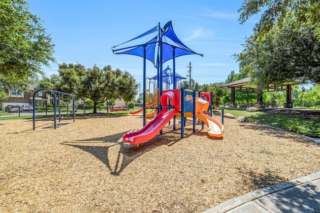 Building Photo - 28606 Rolling Ridge Dr