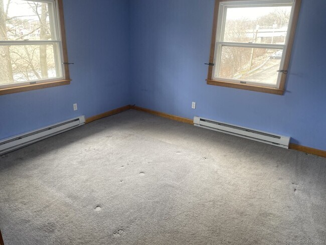 Building Photo - 21 S Division St