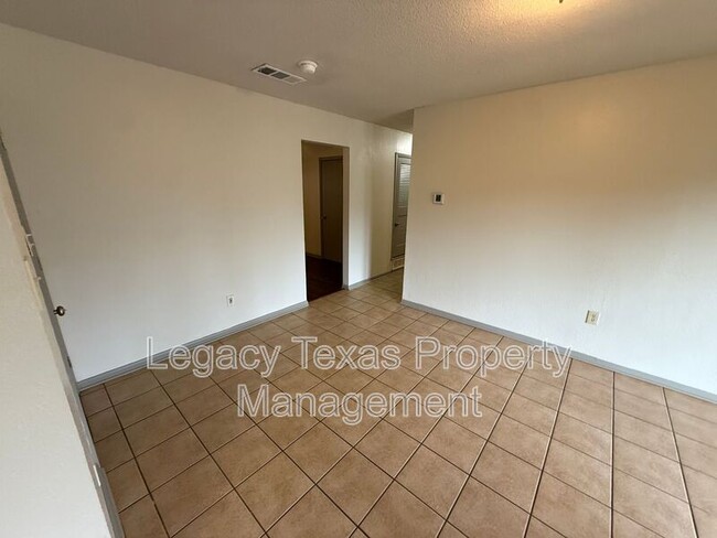 Building Photo - 1607 McAnear St