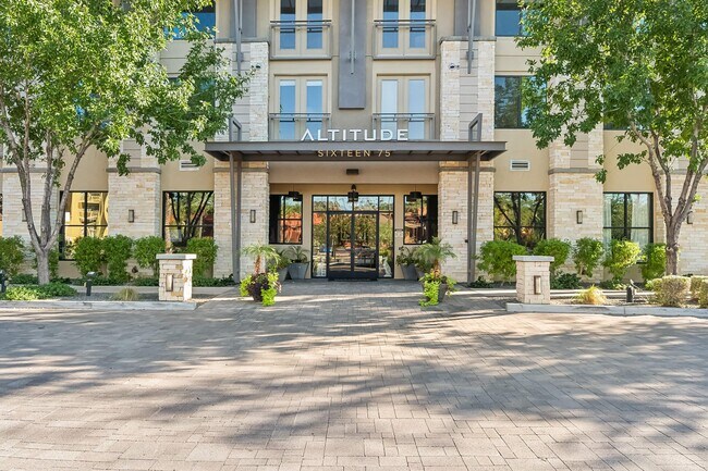 Building Photo - Altitude Sixteen 75
