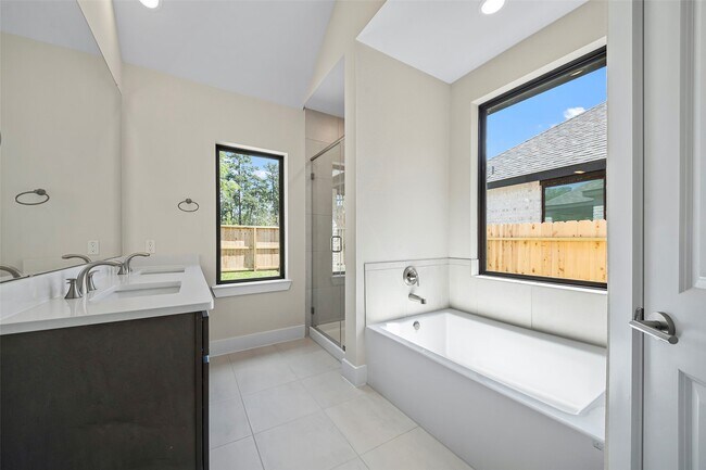 Building Photo - 233 Trapper Creek Dr
