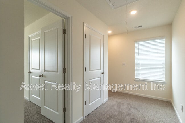 Building Photo - 3048 Nicole Cir