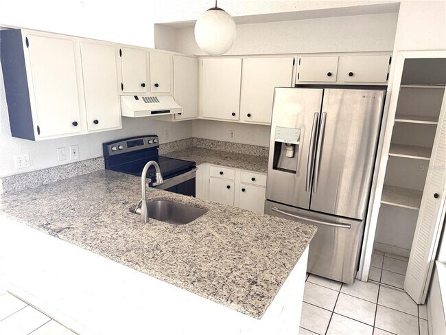 Building Photo - 745 Whitewood Dr