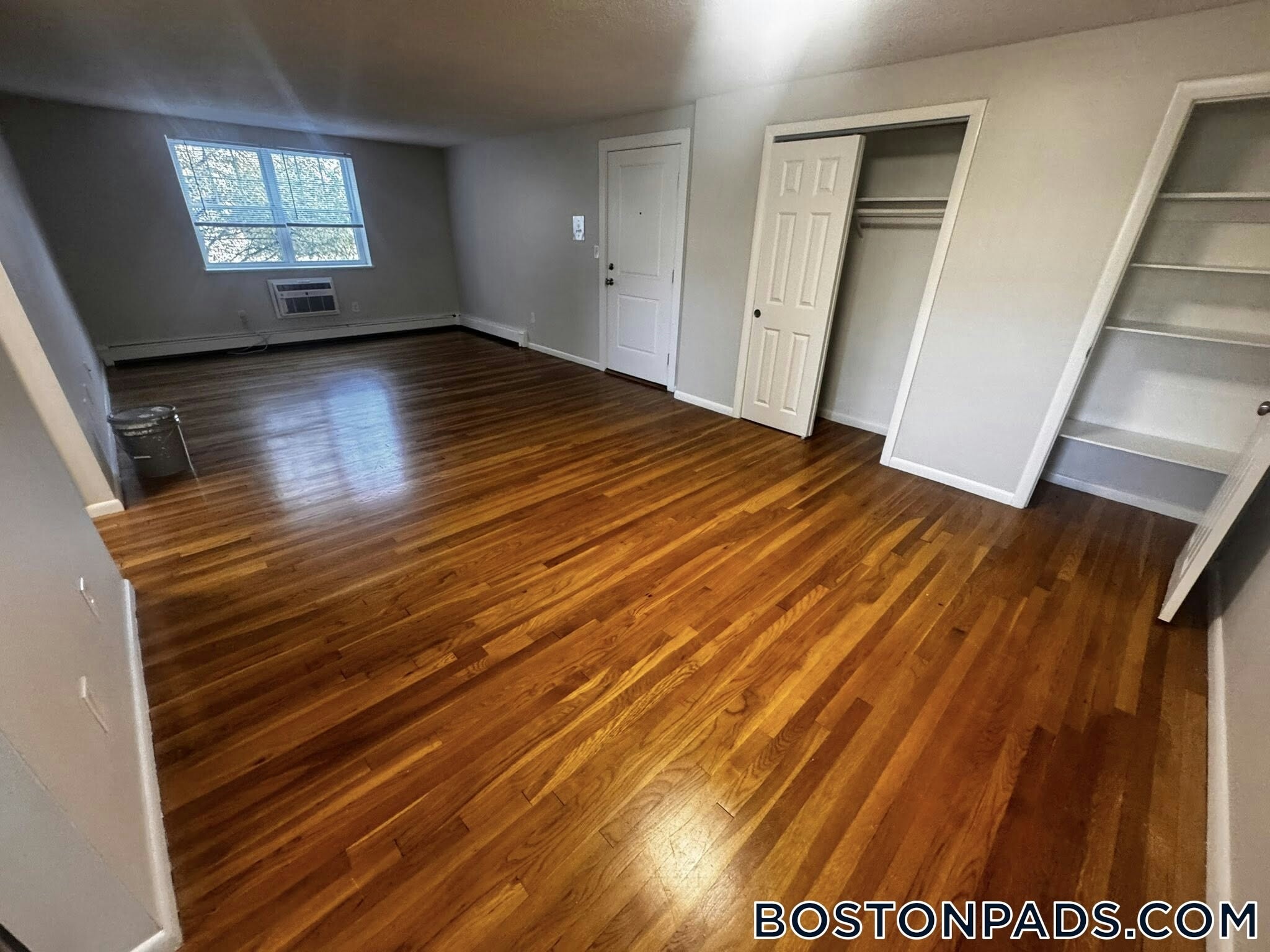 Building Photo - 52 Mill St