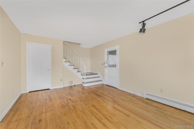 Building Photo - 26 Fairview Ave