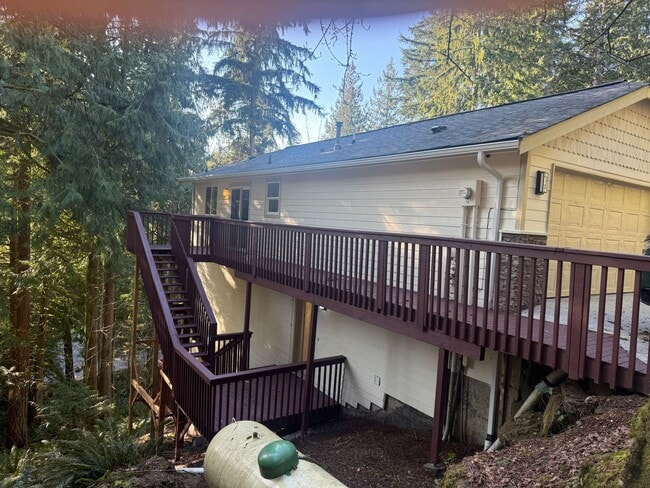 Building Photo - Perez- Sandalwood