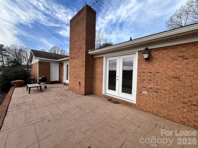 Building Photo - 149 Lytton Farm Rd