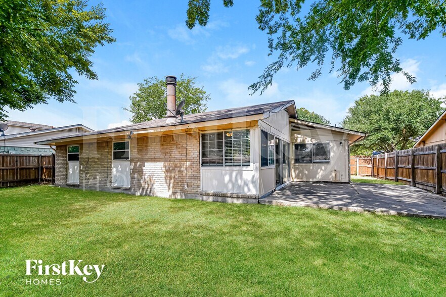 Building Photo - 710 Ravencroft Dr