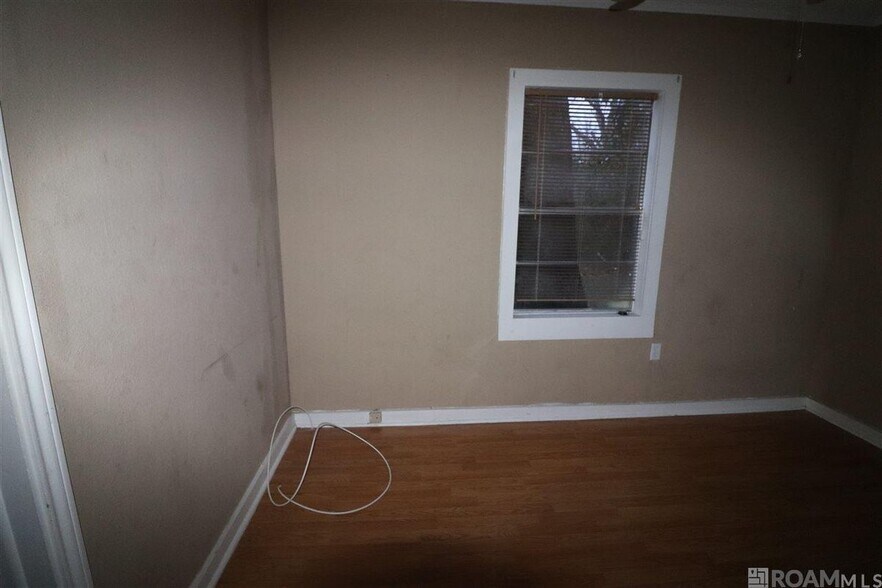 Building Photo - 2654 Sheldon Dr