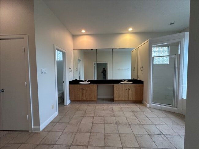 Building Photo - 2713 Crawford St