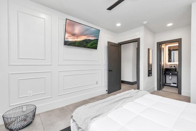 Building Photo - 2683 Blodgett St