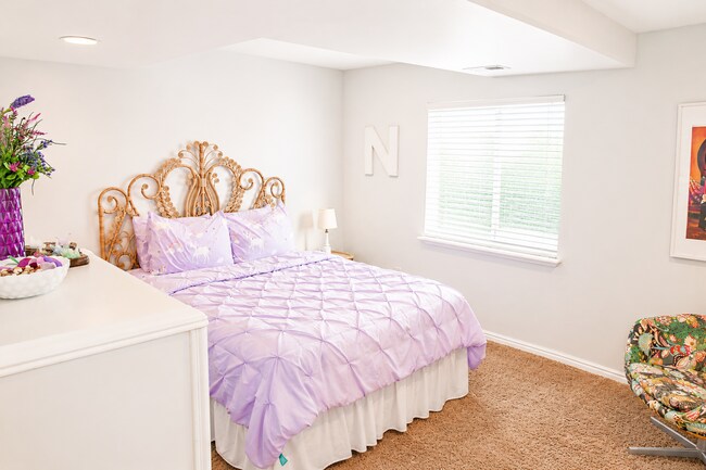 Building Photo - 4457 N Briarwood Ln