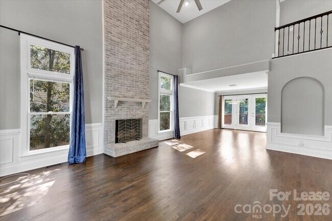 Building Photo - 3112 English Sparrow Ln
