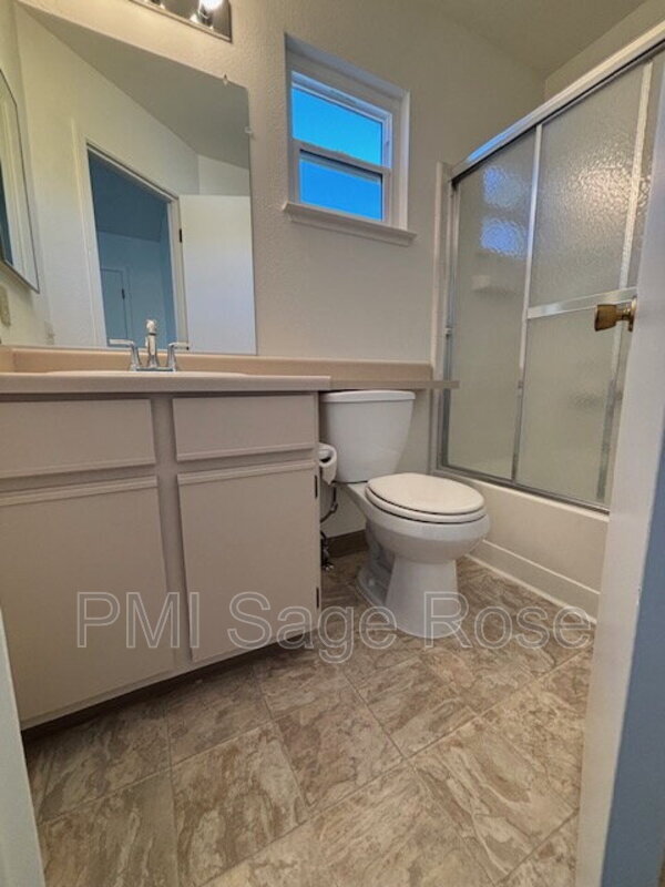 Building Photo - 1776 Sierra Highlands Dr
