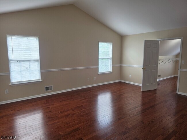 Building Photo - 36 Wexford Way