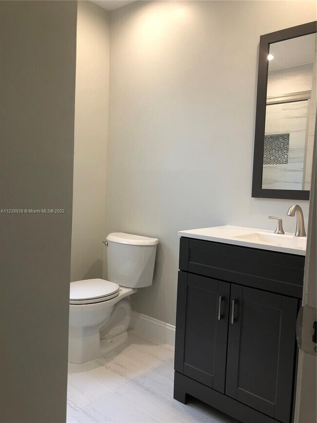 Building Photo - 3799 Cocoplum Cir