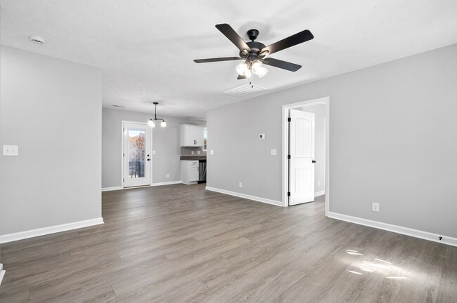 Building Photo - Beautiful Home For Rent in Country Like Setting!