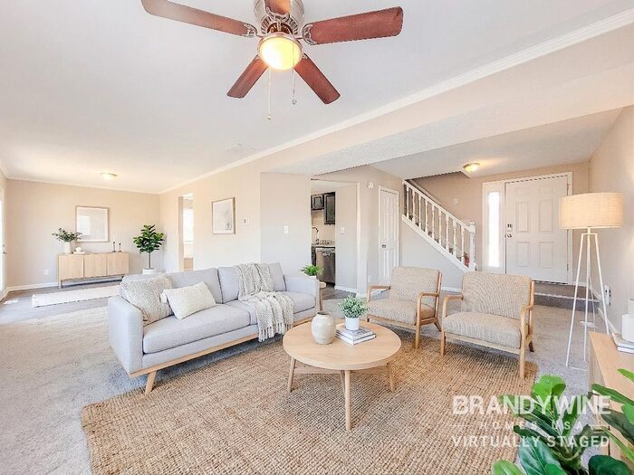 Building Photo - 605 Woods Crossing Ln