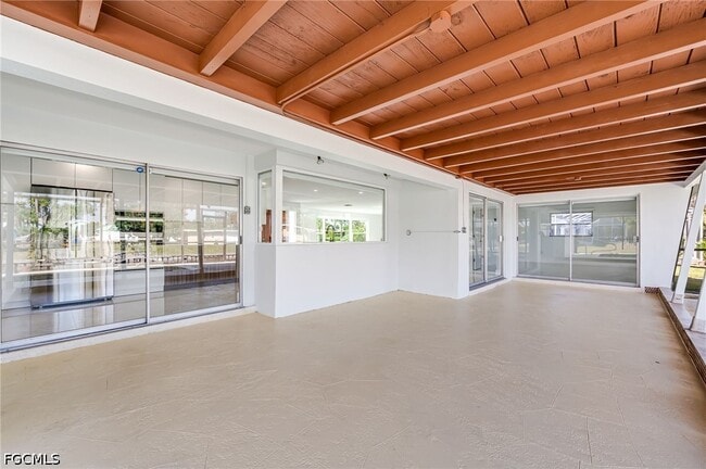 Building Photo - 1729 Cascade Way